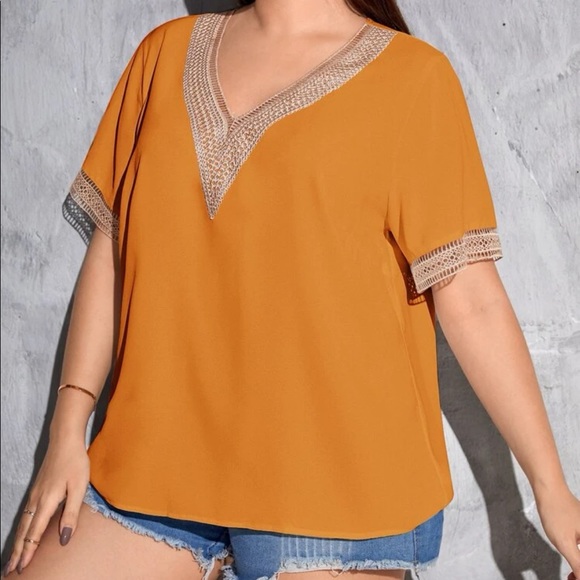 Plus size V neck blouse SOLD OUT - Picture 1 of 16